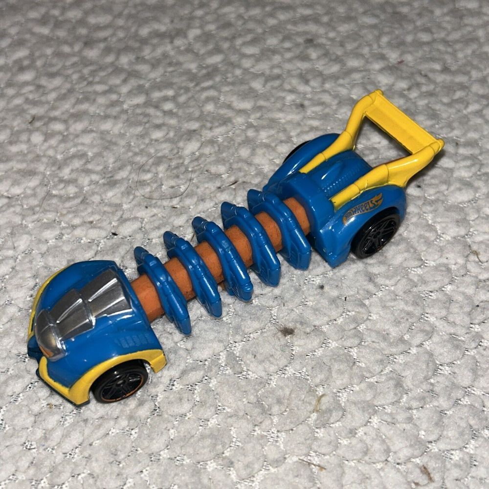 Hot‎ Wheels Mutant Machine ~ Centi-Speeder Blue/Yellow CGM83 (Mattel 2014)